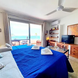 Marbellamar Seafront Apartment